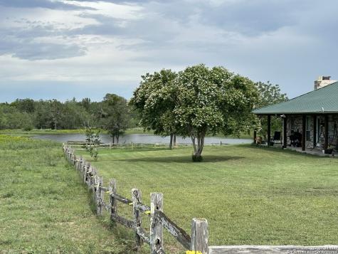 1912 Seminole Trail Dale TX 78616