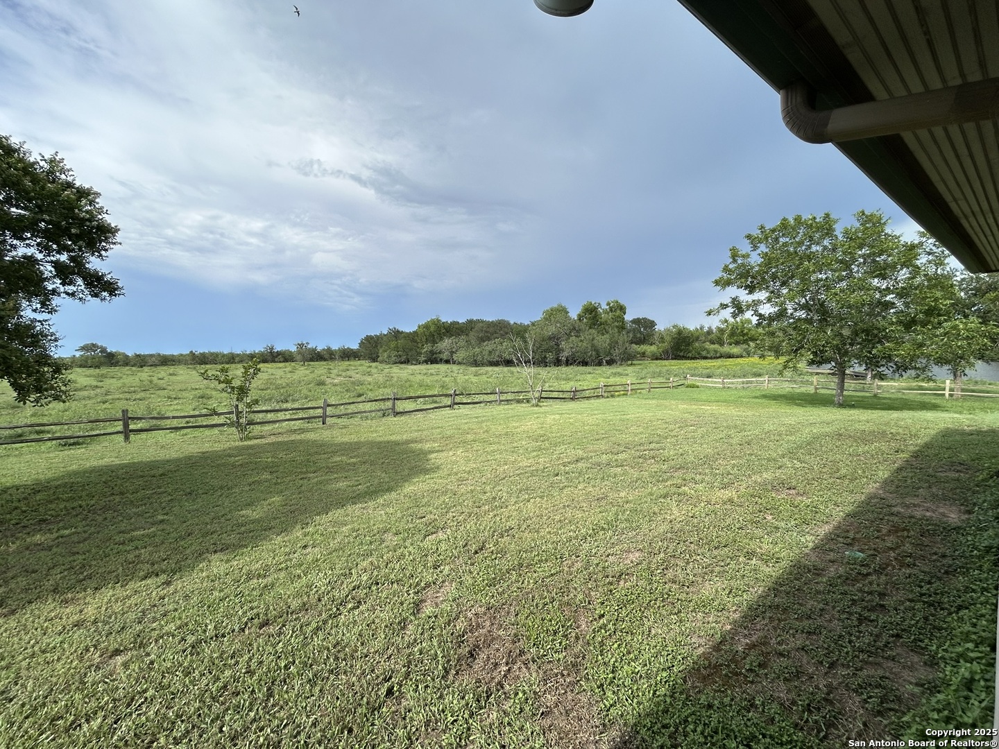 1912 Seminole Trail Dale TX 78616