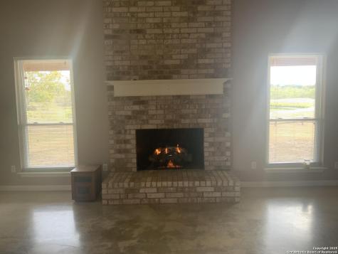 1912 Seminole Trail Dale TX 78616