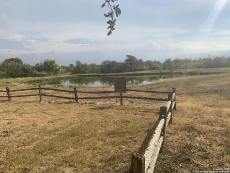 1912 Seminole Trail Dale TX 78616