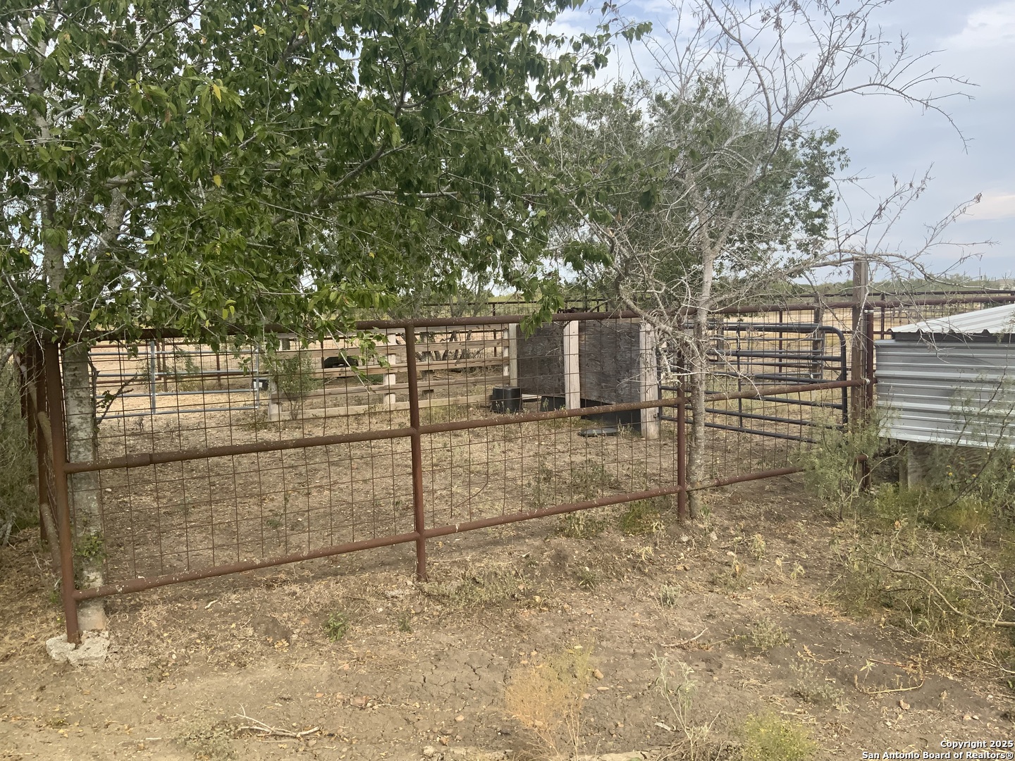 1912 Seminole Trail Dale TX 78616