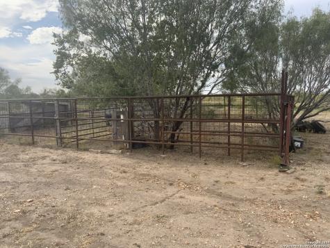1912 Seminole Trail Dale TX 78616