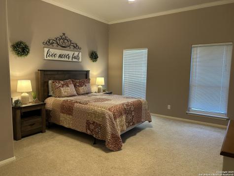 1912 Seminole Trail Dale TX 78616