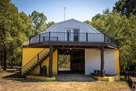 1031 Angel Lake Estates Alleyton TX 78935