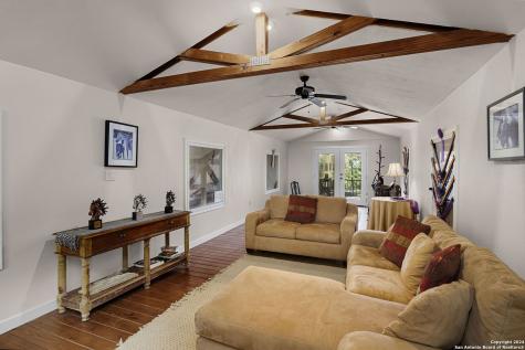 1031 Angel Lake Estates Alleyton TX 78935