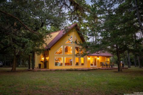 1031 Angel Lake Estates Alleyton TX 78935