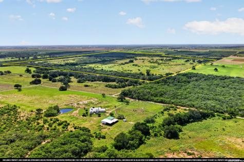 457 County Road 410 Stockdale TX 78160