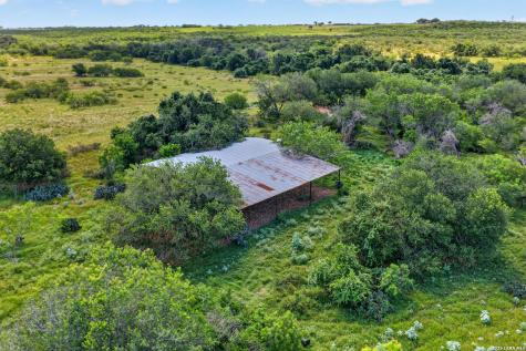 457 County Road 410 Stockdale TX 78160