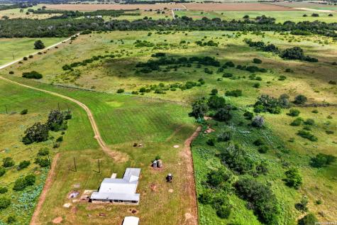 457 County Road 410 Stockdale TX 78160