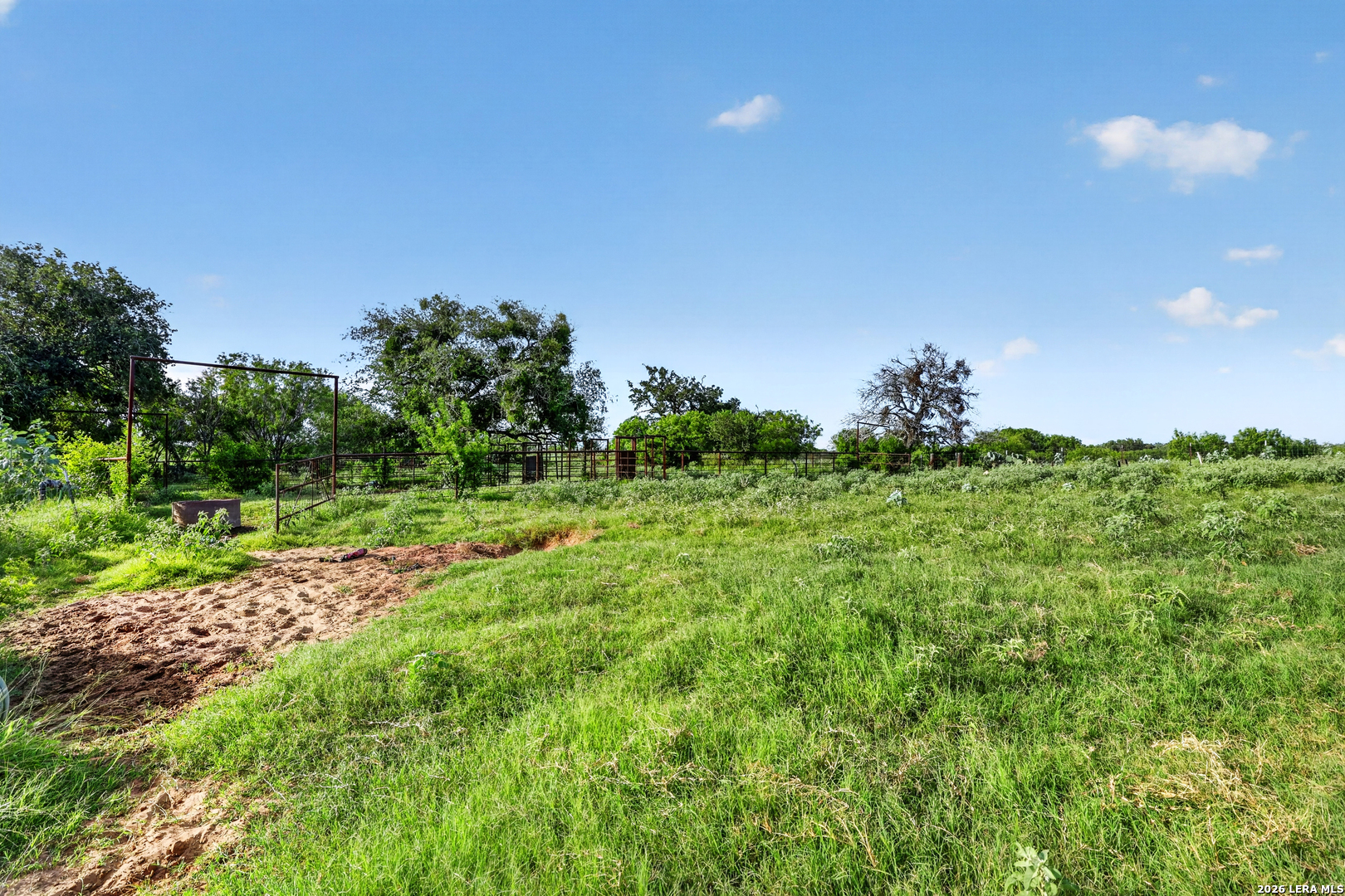 457 County Road 410 Stockdale TX 78160