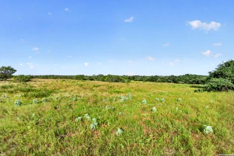 457 County Road 410 Stockdale TX 78160