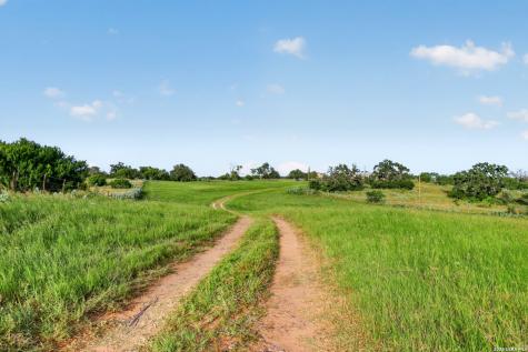 457 County Road 410 Stockdale TX 78160