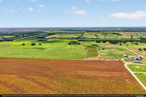 457 County Road 410 Stockdale TX 78160