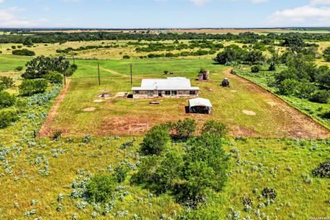 457 County Road 410 Stockdale TX 78160