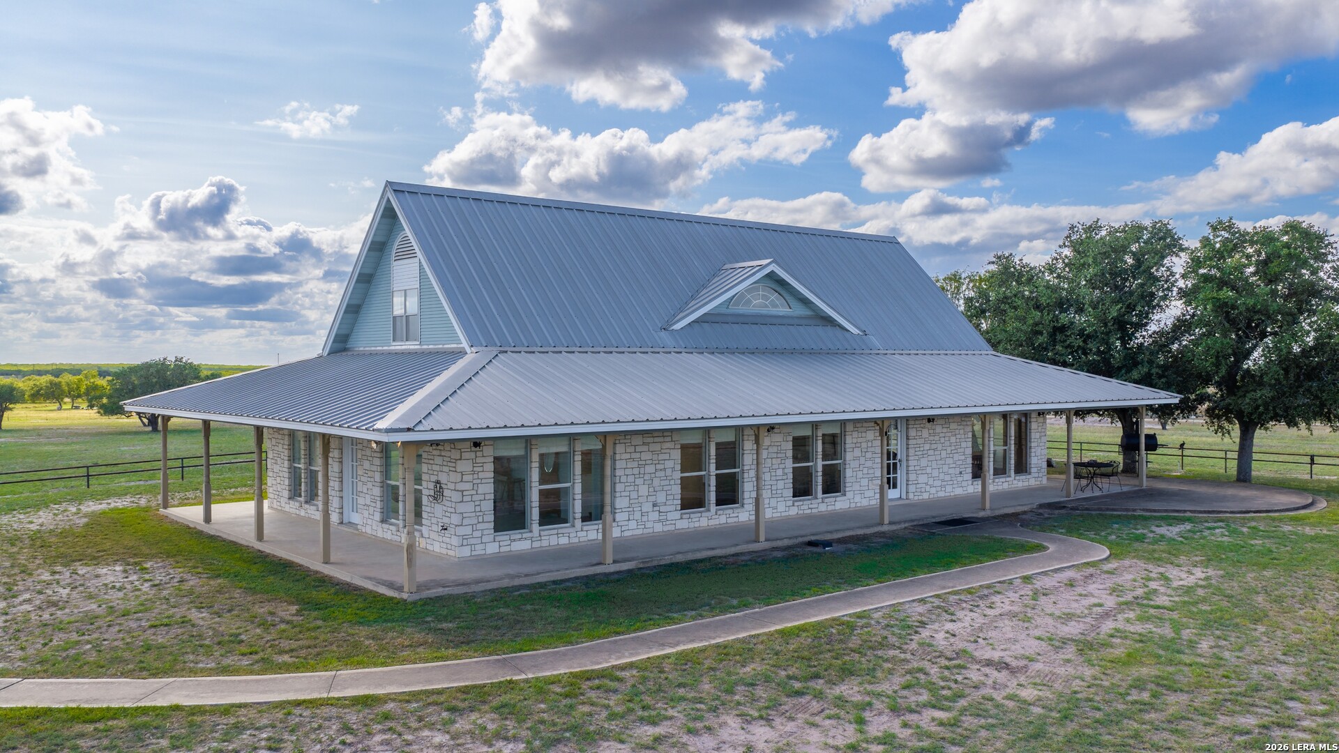 14068 Fm 1344 Falls City TX 78113