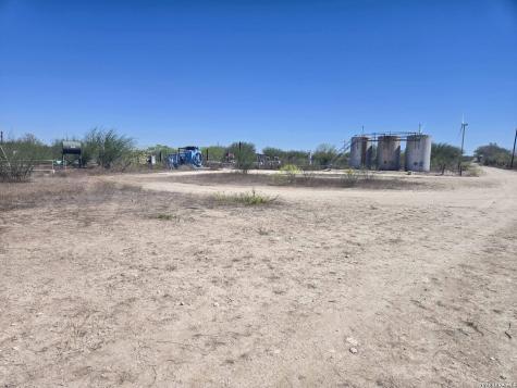 9239 Cr 123 Pawnee TX 78145