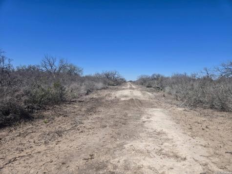 9239 Cr 123 Pawnee TX 78145