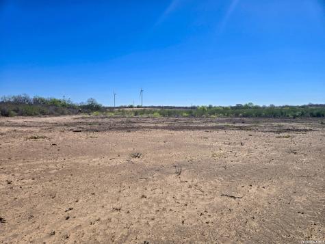9239 Cr 123 Pawnee TX 78145