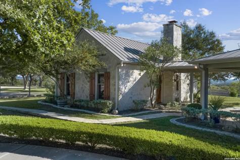 521 Bluff Creek Road Center Point TX 78010