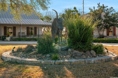 521 Bluff Creek Road Center Point TX 78010
