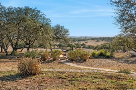 521 Bluff Creek Road Center Point TX 78010