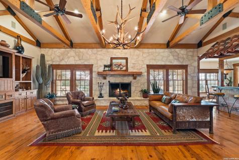 521 Bluff Creek Road Center Point TX 78010