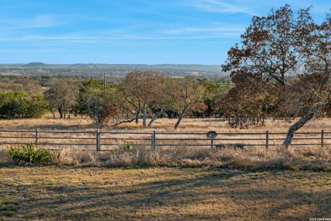 521 Bluff Creek Road Center Point TX 78010