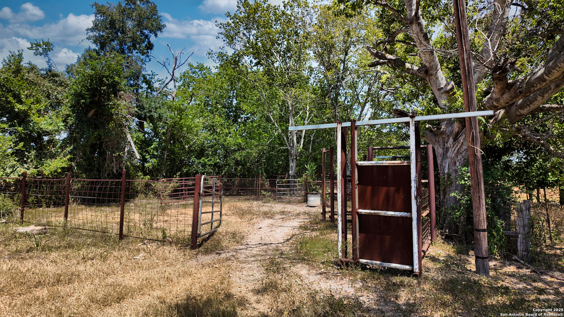 000 State Highway 80 S Luling TX 78648
