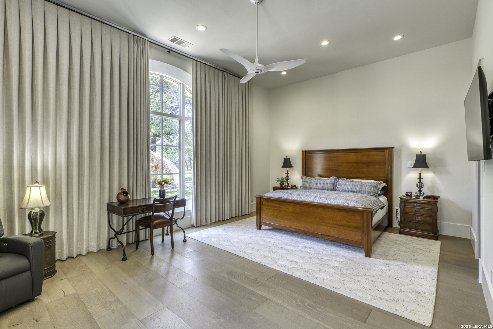 25800 Cox Crossing Road Spicewood TX 78669