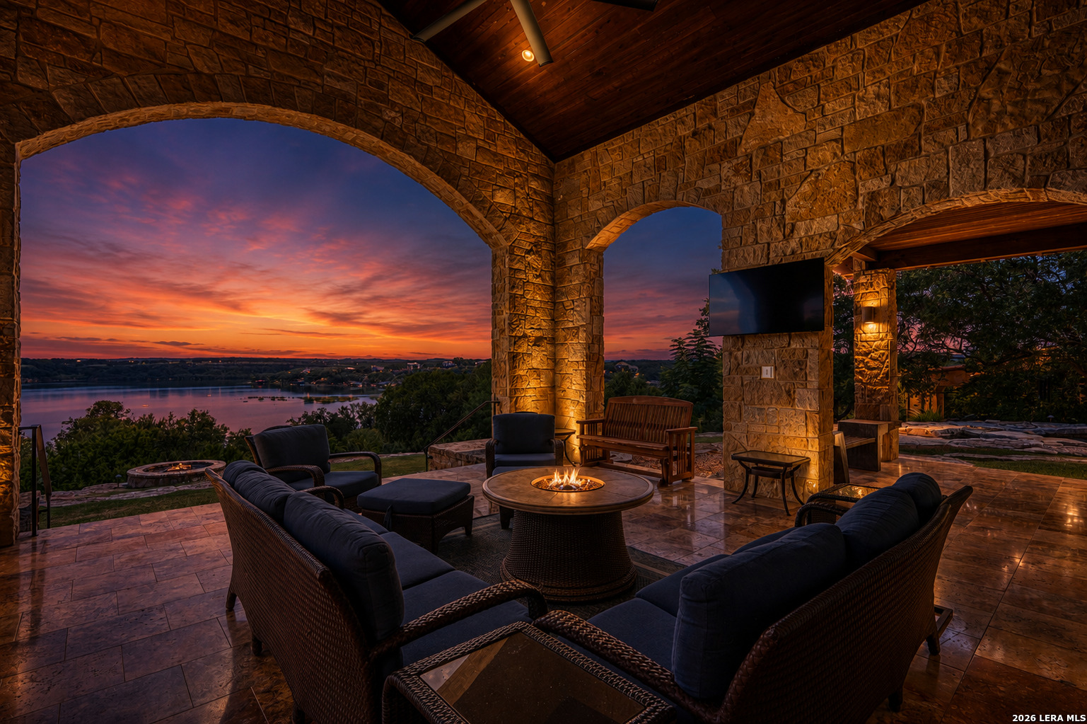 25800 Cox Crossing Road Spicewood TX 78669