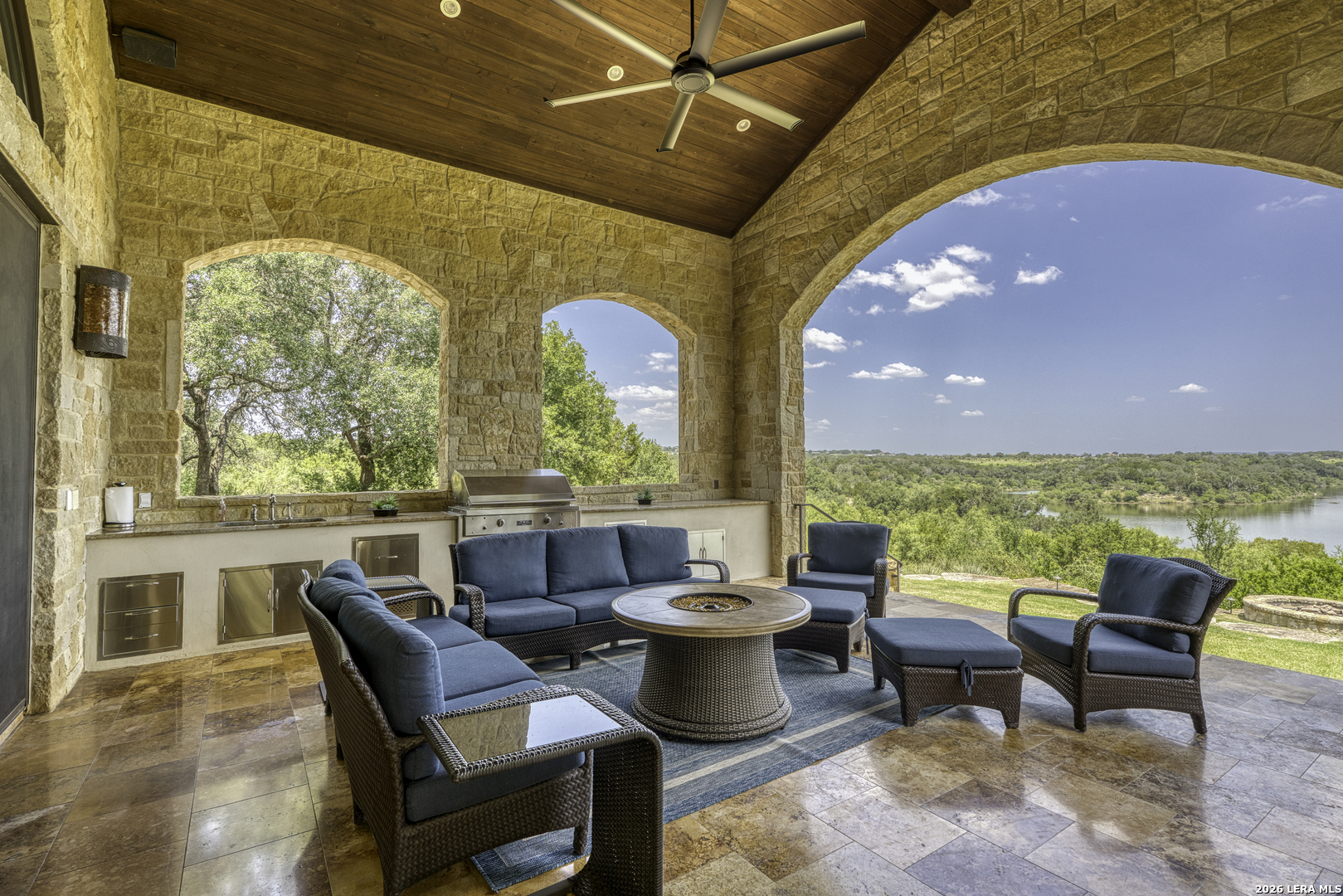 25800 Cox Crossing Road Spicewood TX 78669