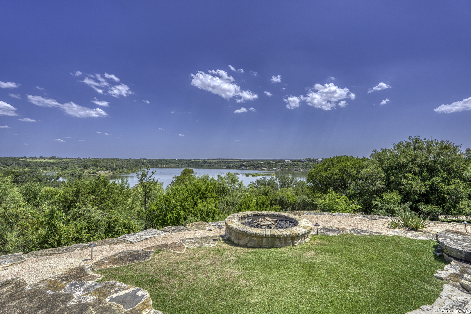 25800 Cox Crossing Road Spicewood TX 78669