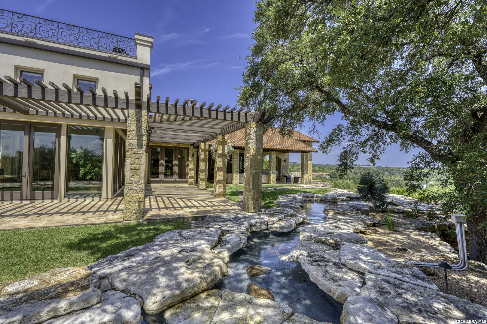 25800 Cox Crossing Road Spicewood TX 78669