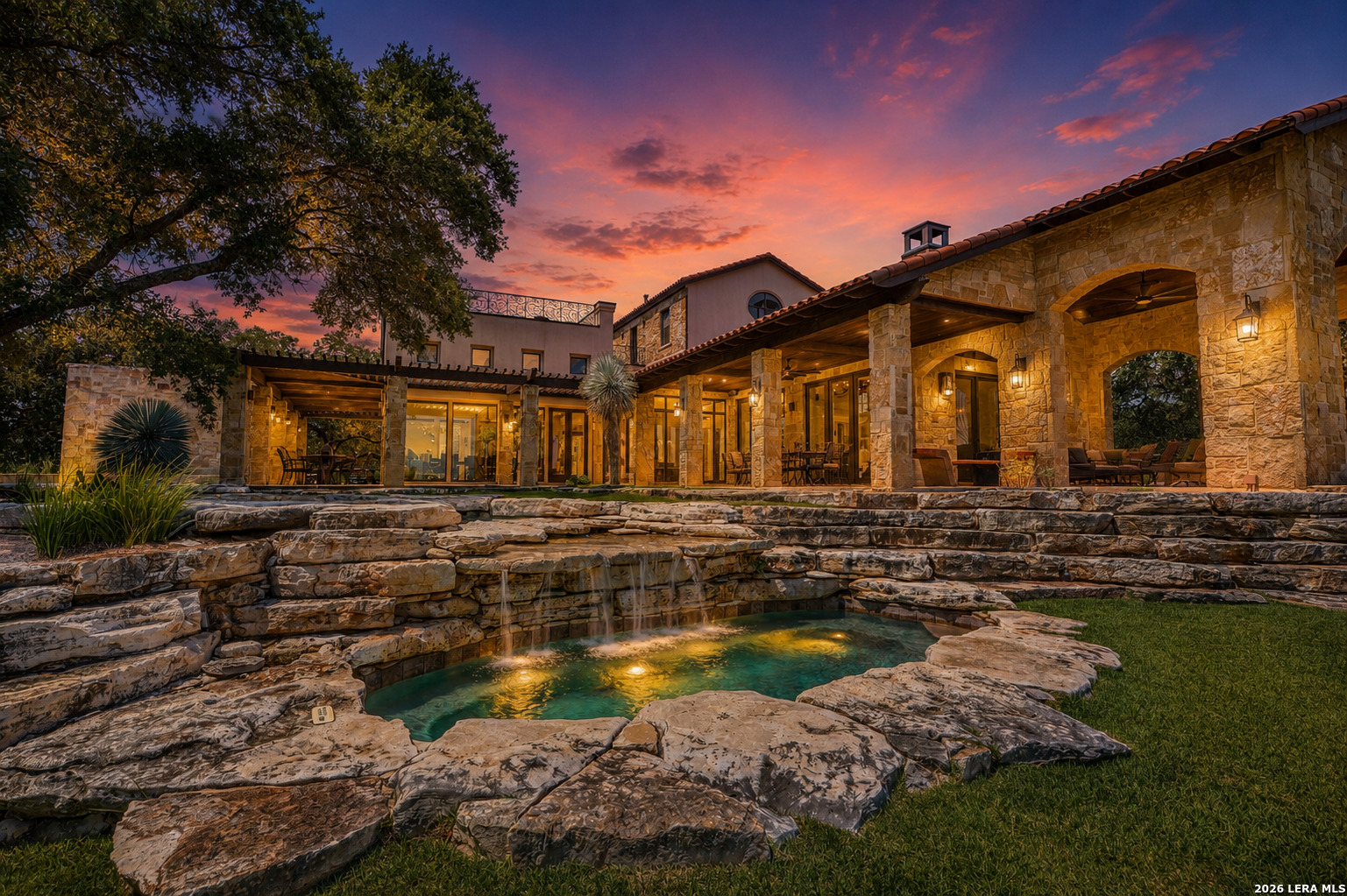 25800 Cox Crossing Road Spicewood TX 78669