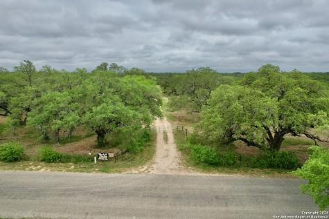 369.4 AC Cr 7711 Devine TX 78016