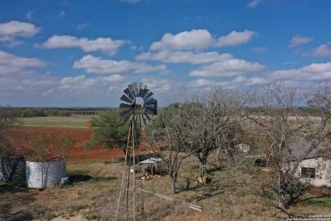 10085 Shepherd Road Atascosa TX 78002