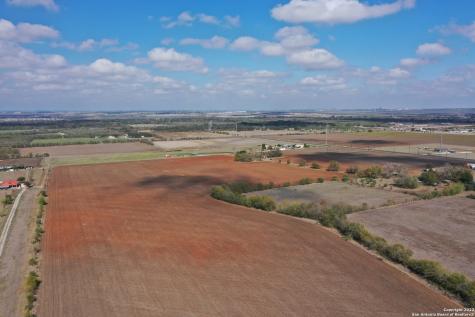 10085 Shepherd Road Atascosa TX 78002