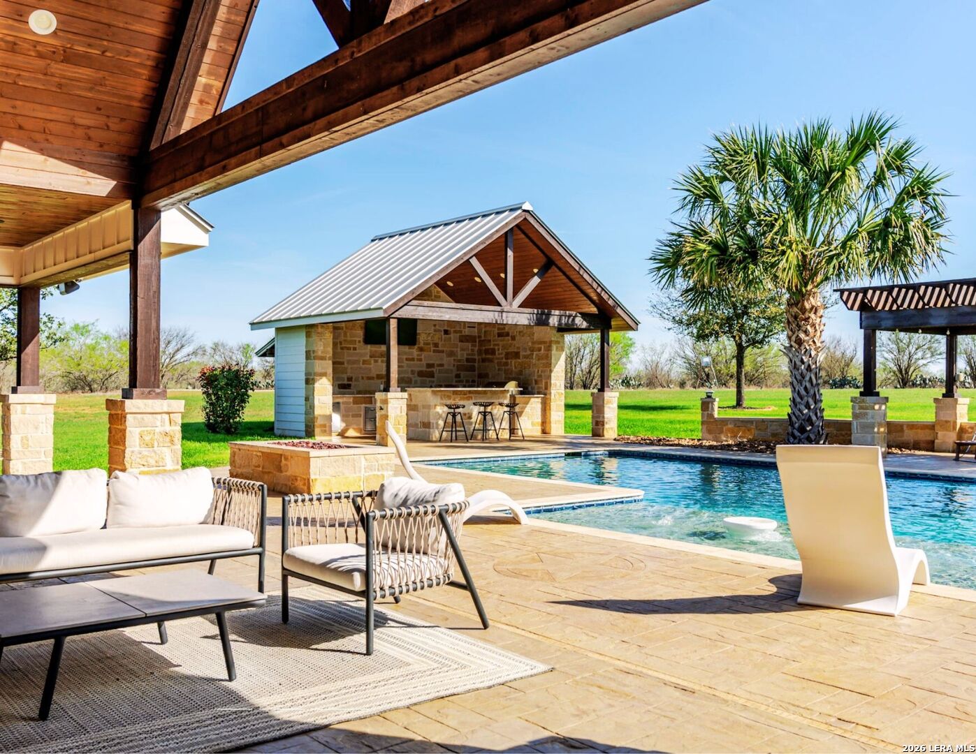 1260 County Road 361 La Vernia TX 78121