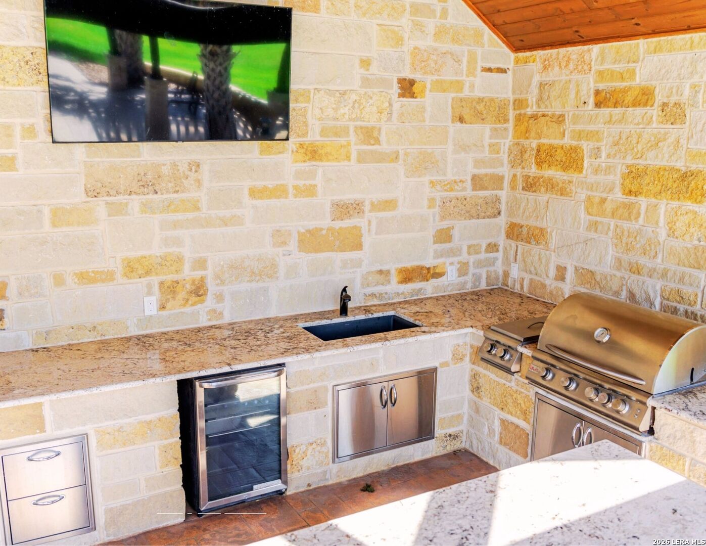 1260 County Road 361 La Vernia TX 78121