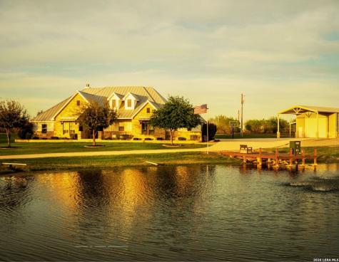 1260 County Road 361 La Vernia TX 78121