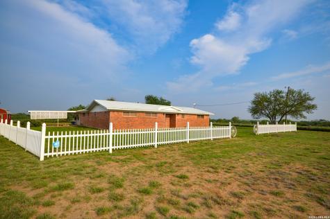 2923 Fm 186 Carrizo Springs TX 78834