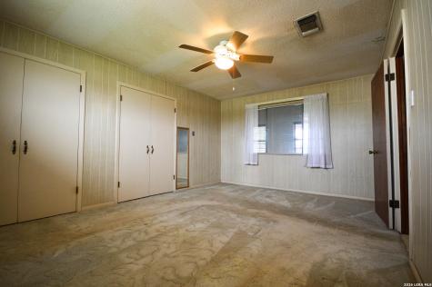 2923 Fm 186 Carrizo Springs TX 78834