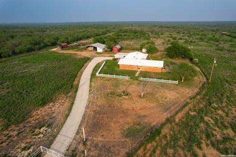 2923 Fm 186 Carrizo Springs TX 78834