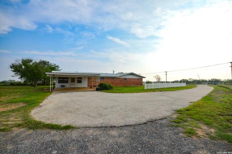 2923 Fm 186 Carrizo Springs TX 78834