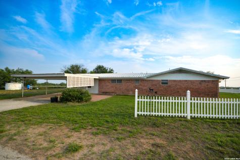 2923 Fm 186 Carrizo Springs TX 78834