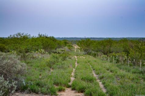 2923 Fm 186 Carrizo Springs TX 78834