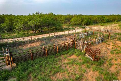2923 Fm 186 Carrizo Springs TX 78834
