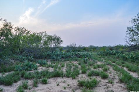 2923 Fm 186 Carrizo Springs TX 78834