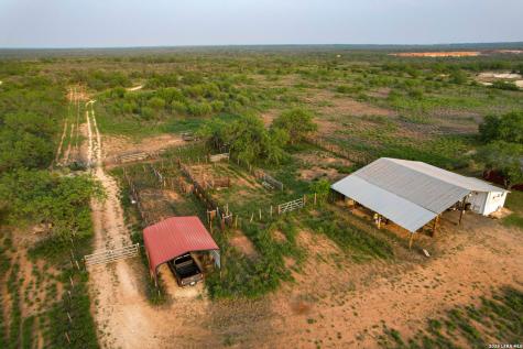 2923 Fm 186 Carrizo Springs TX 78834