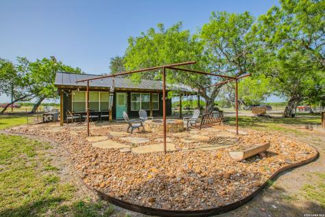 759 County Road 216 Hobson TX 78117